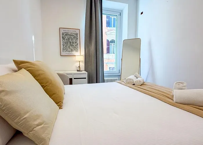 Cozy 2br For 6 Guests Near Metro, Piazza Vittorio Rom