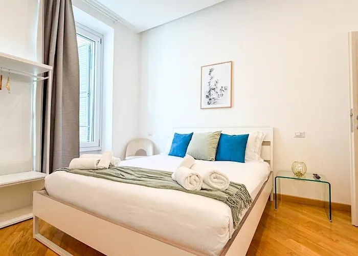 Cozy 2br For 6 Guests Near Metro, Piazza Vittorio *
