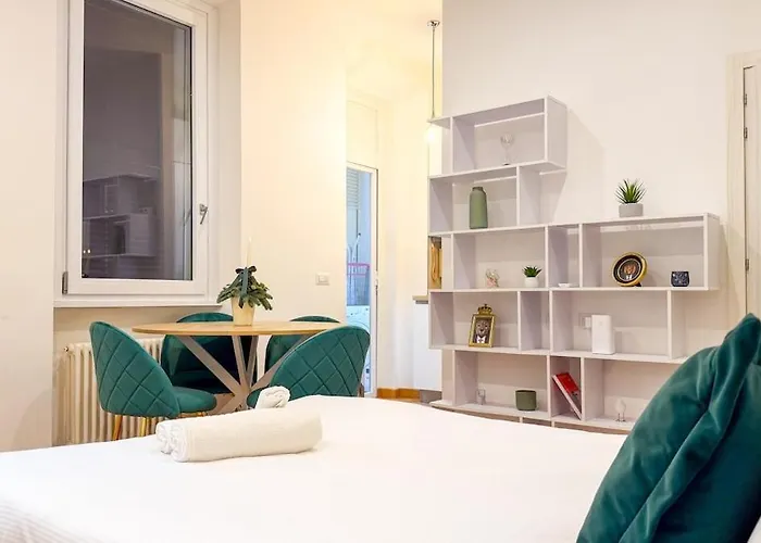 Apartment Cozy 2br For 6 Guests Near Metro, Piazza Vittorio Rom