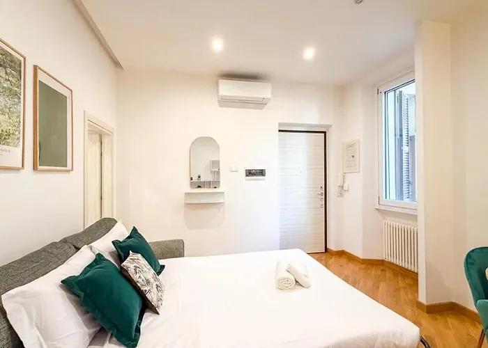 Cozy 2br For 6 Guests Near Metro, Piazza Vittorio Apartment