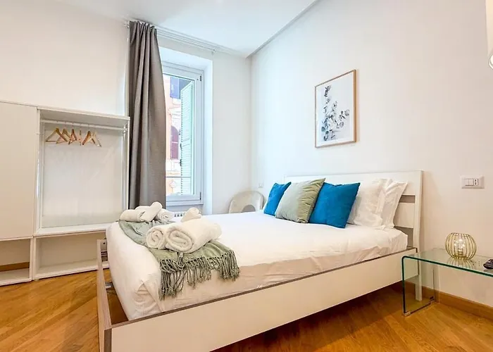 Apartment Cozy 2br For 6 Guests Near Metro, Piazza Vittorio *