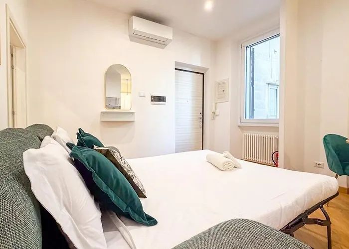 Cozy 2br For 6 Guests Near Metro, Piazza Vittorio Rom
